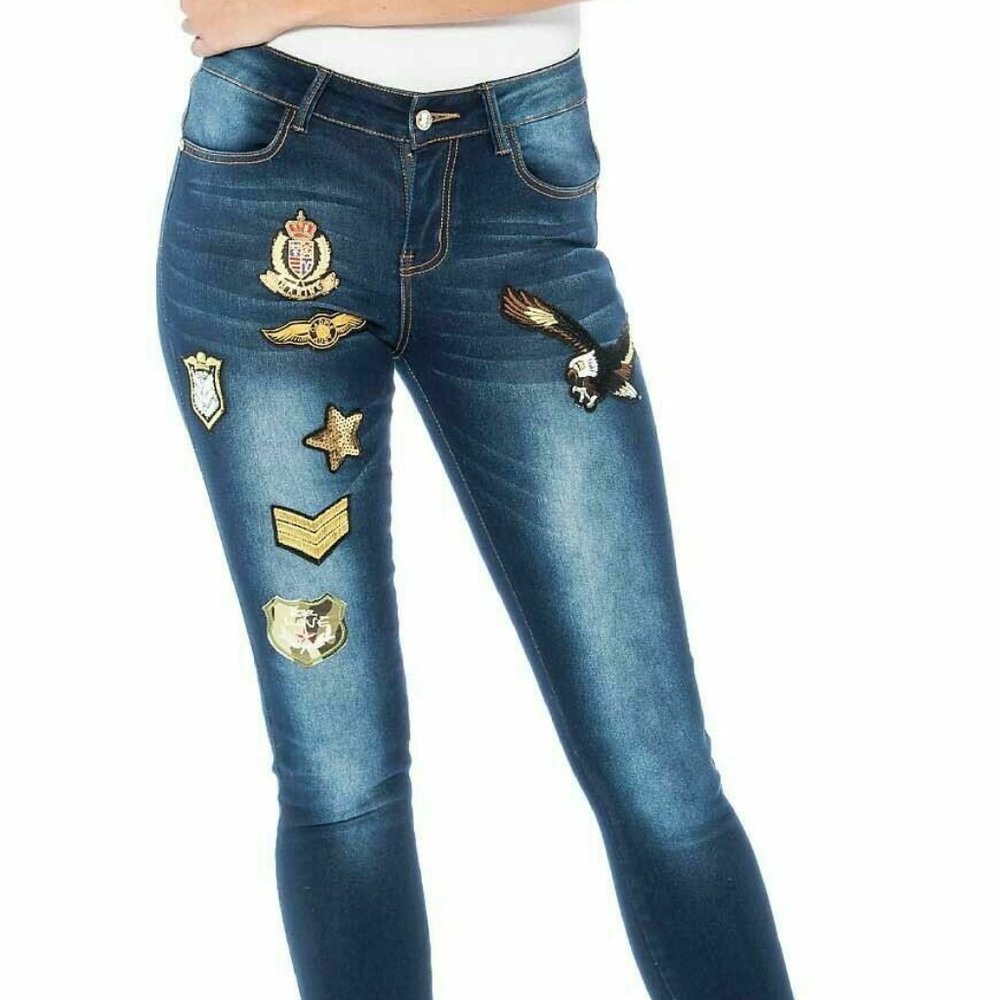 Rebel Love NWT Mid Rise Patch Jeans